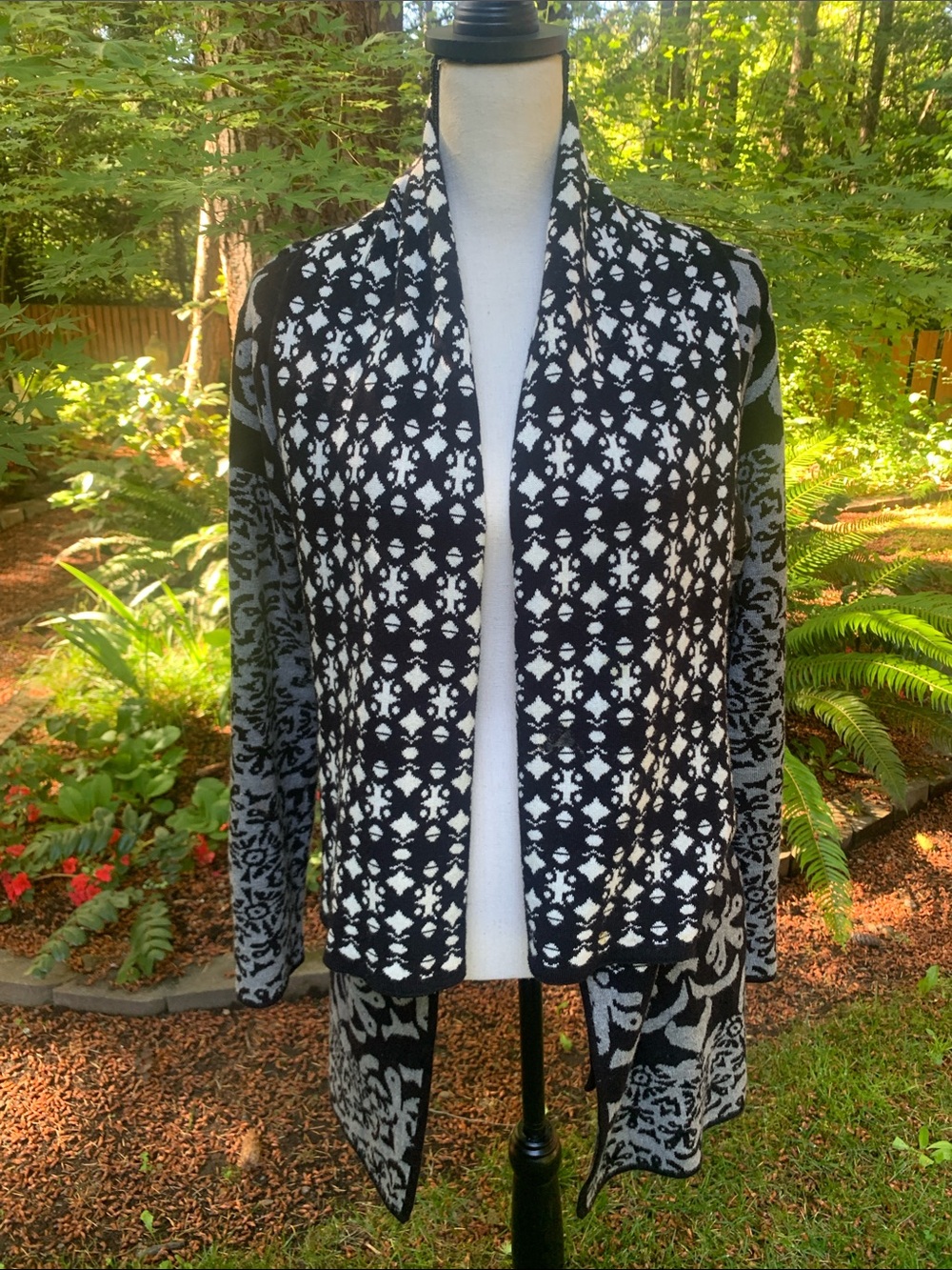 Gypsy Black and White Open-Front Patterned Women’s Knit Cardigan